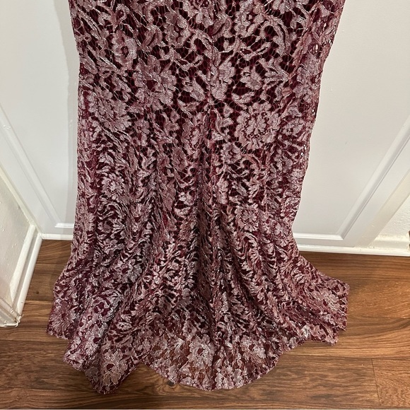 Jovani Metallic Lace V-Neck Elbow-Sleeve Gown size 10 - Picture 8 of 8